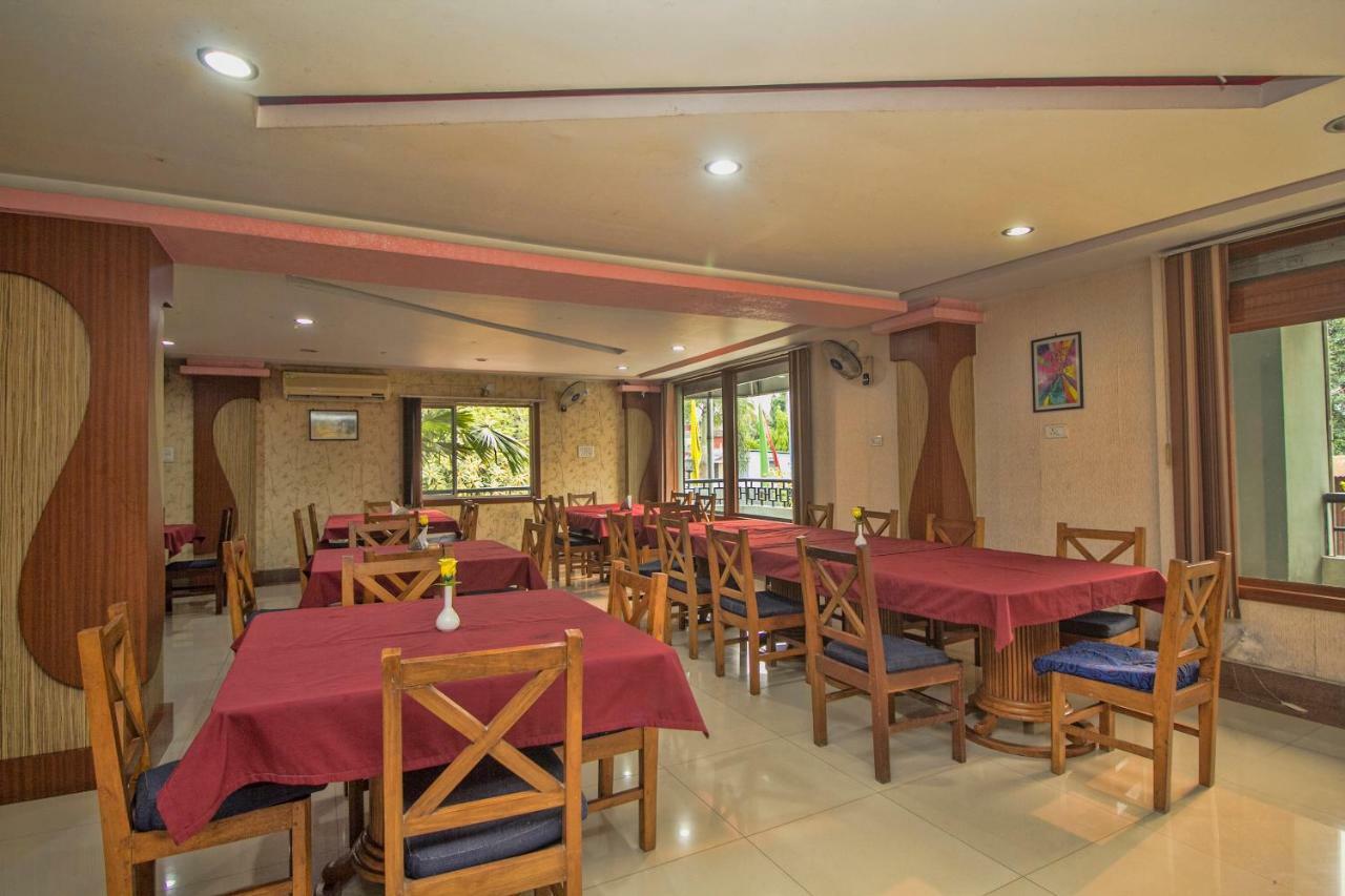 Hotel Nandanik Palace Fālākāta Dış mekan fotoğraf