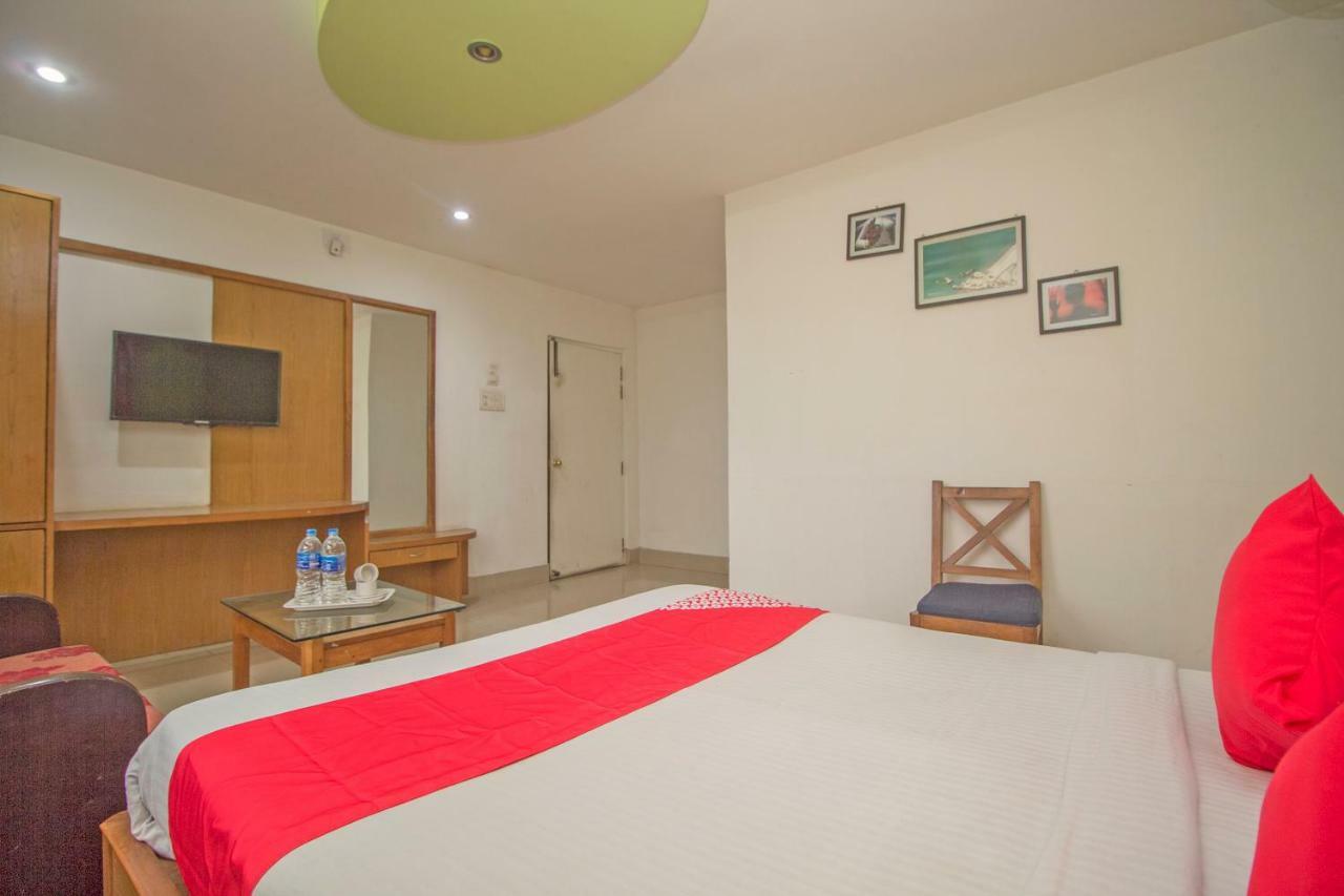 Hotel Nandanik Palace Fālākāta Dış mekan fotoğraf