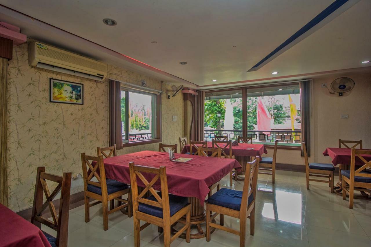 Hotel Nandanik Palace Fālākāta Dış mekan fotoğraf