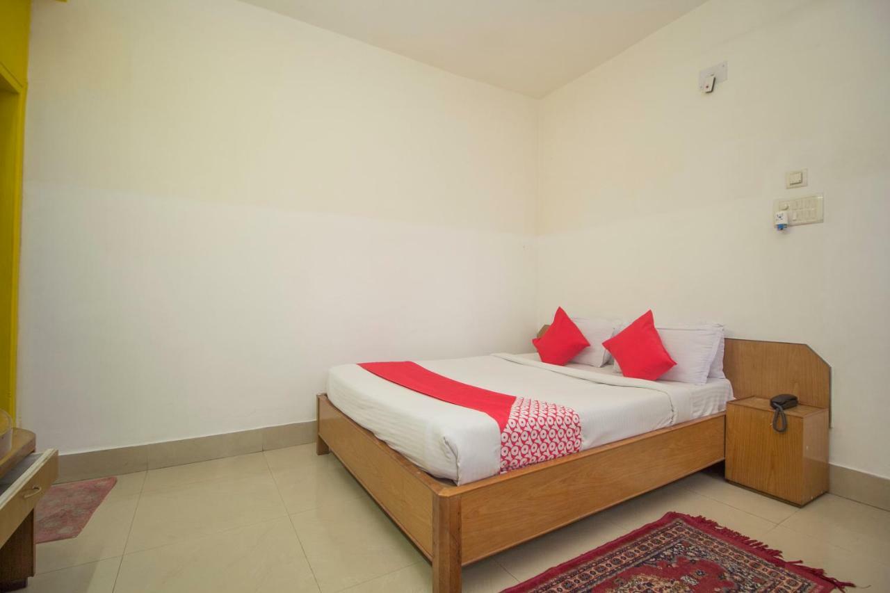 Hotel Nandanik Palace Fālākāta Dış mekan fotoğraf