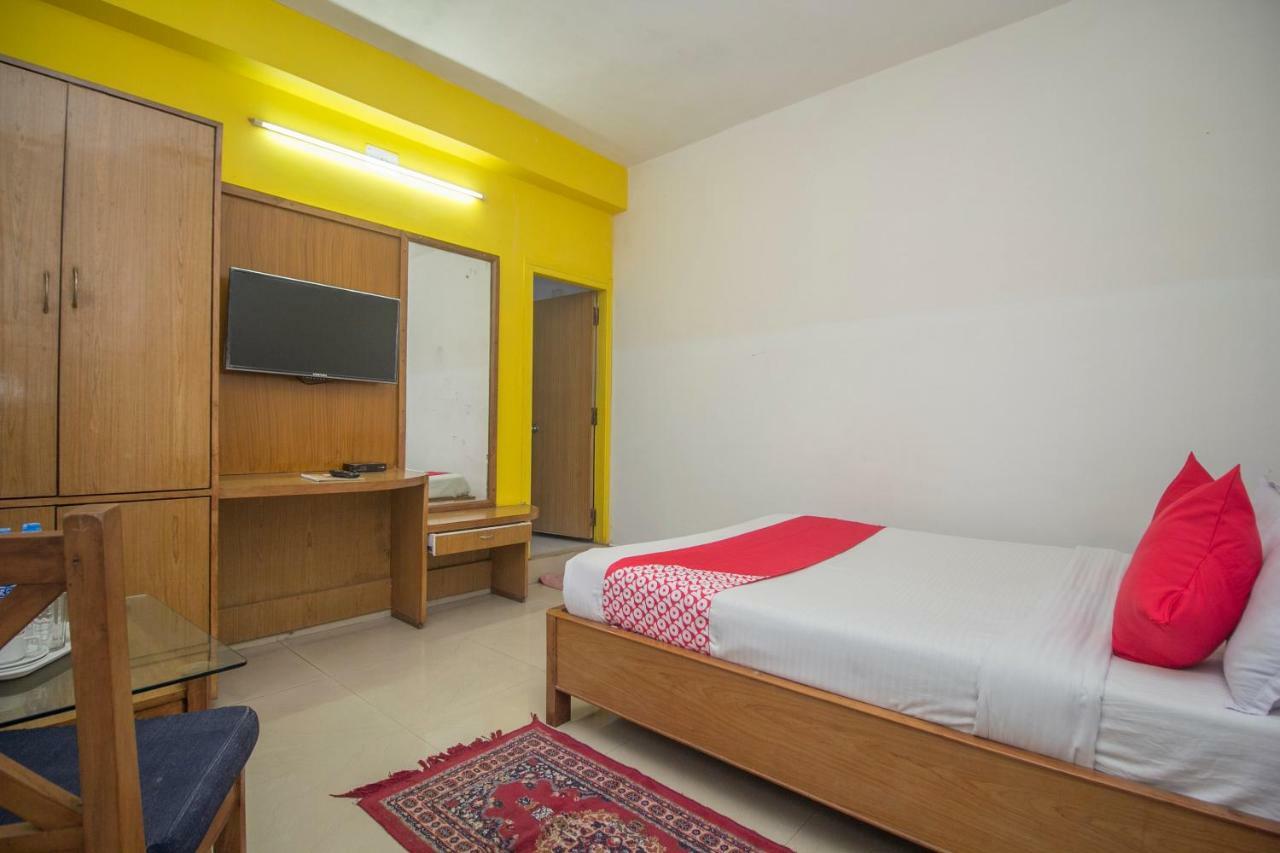 Hotel Nandanik Palace Fālākāta Dış mekan fotoğraf